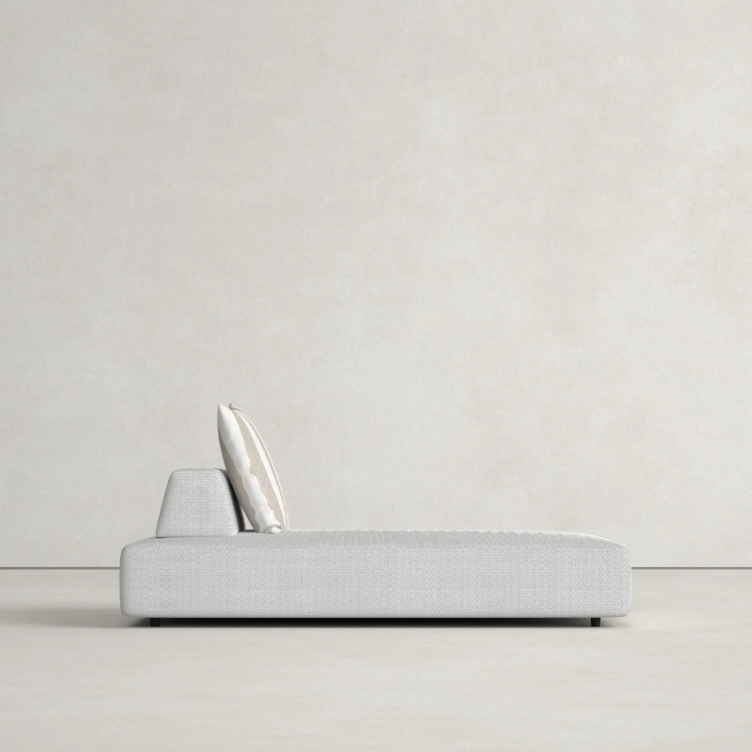 LUCAS CHAISE - Image 3
