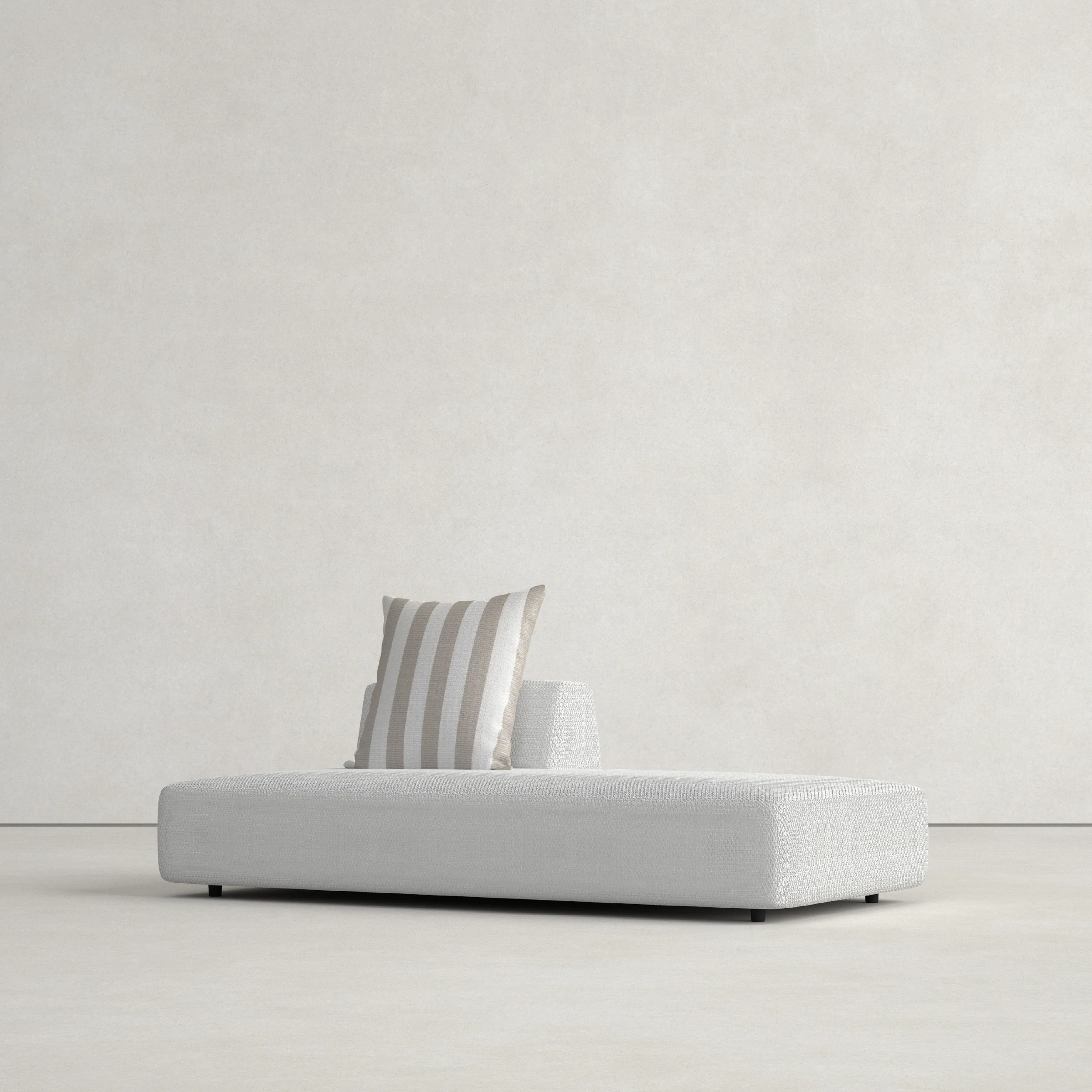 LUCAS CHAISE - Image 6