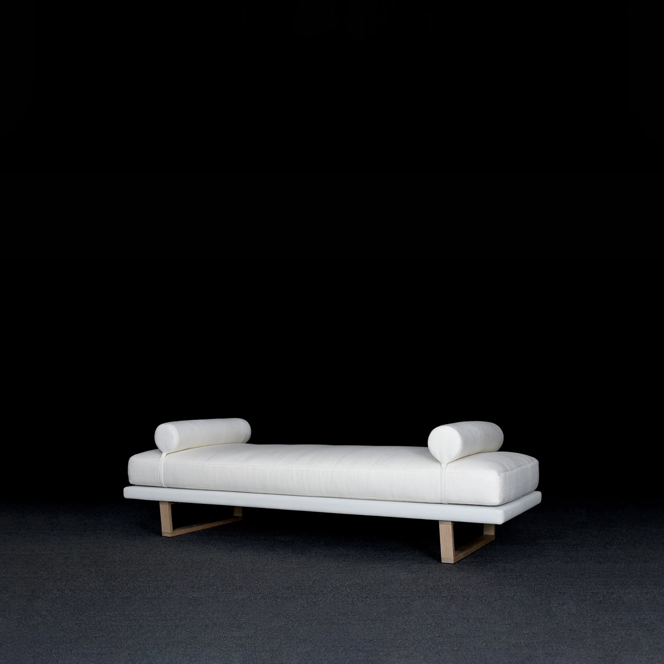NOBU BENCH WHITE - Image 4